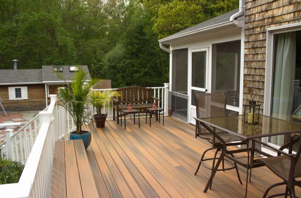Decking Service in Glenview