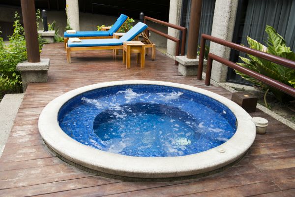 Cost of Hot Tub Deck Construction in Glenview