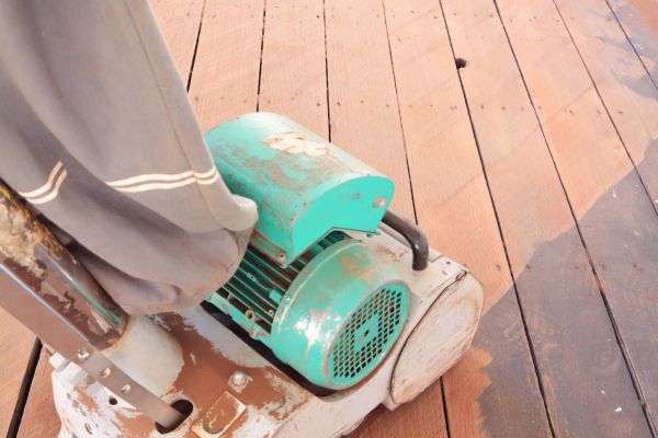 Cost of Cedar Deck Sanding in Glenview